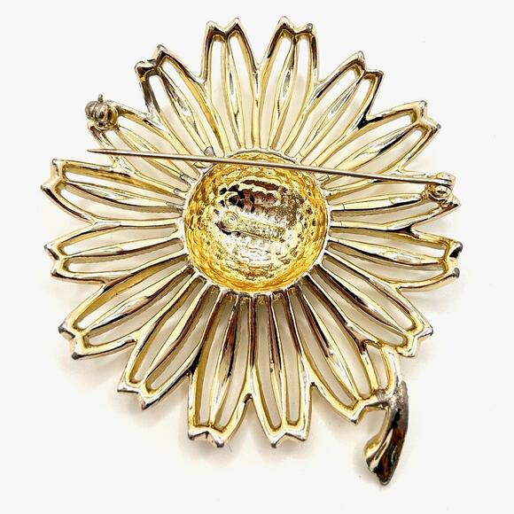 Vintage Sarah Coventry Brooch Pin Daisy Mae Gold Tone 1960s Signed Boho Hippie - Picture 2 of 5